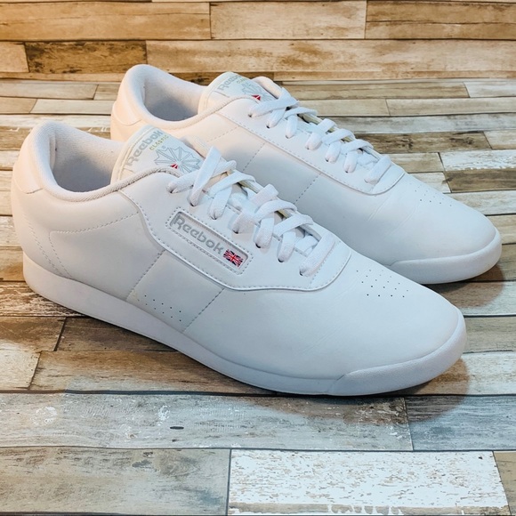 Shoes - REEBOK 💥Classic Sneakers💥